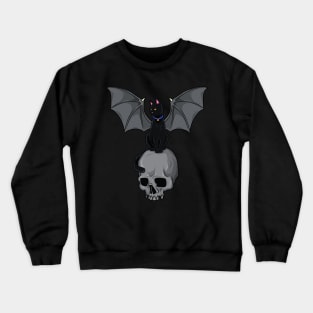 Gothic cat with wings on skull - Goth Crewneck Sweatshirt